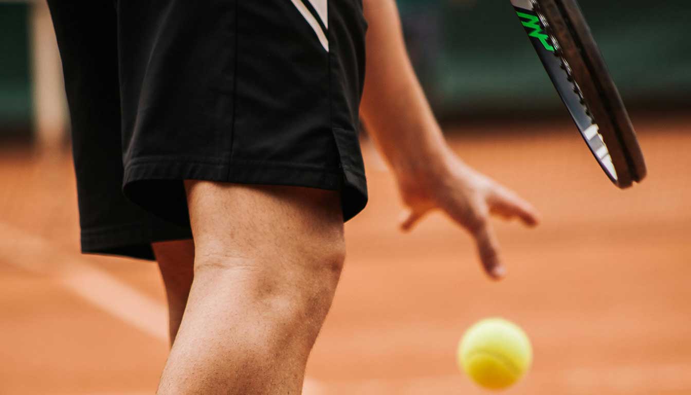 Powerful tennis serve